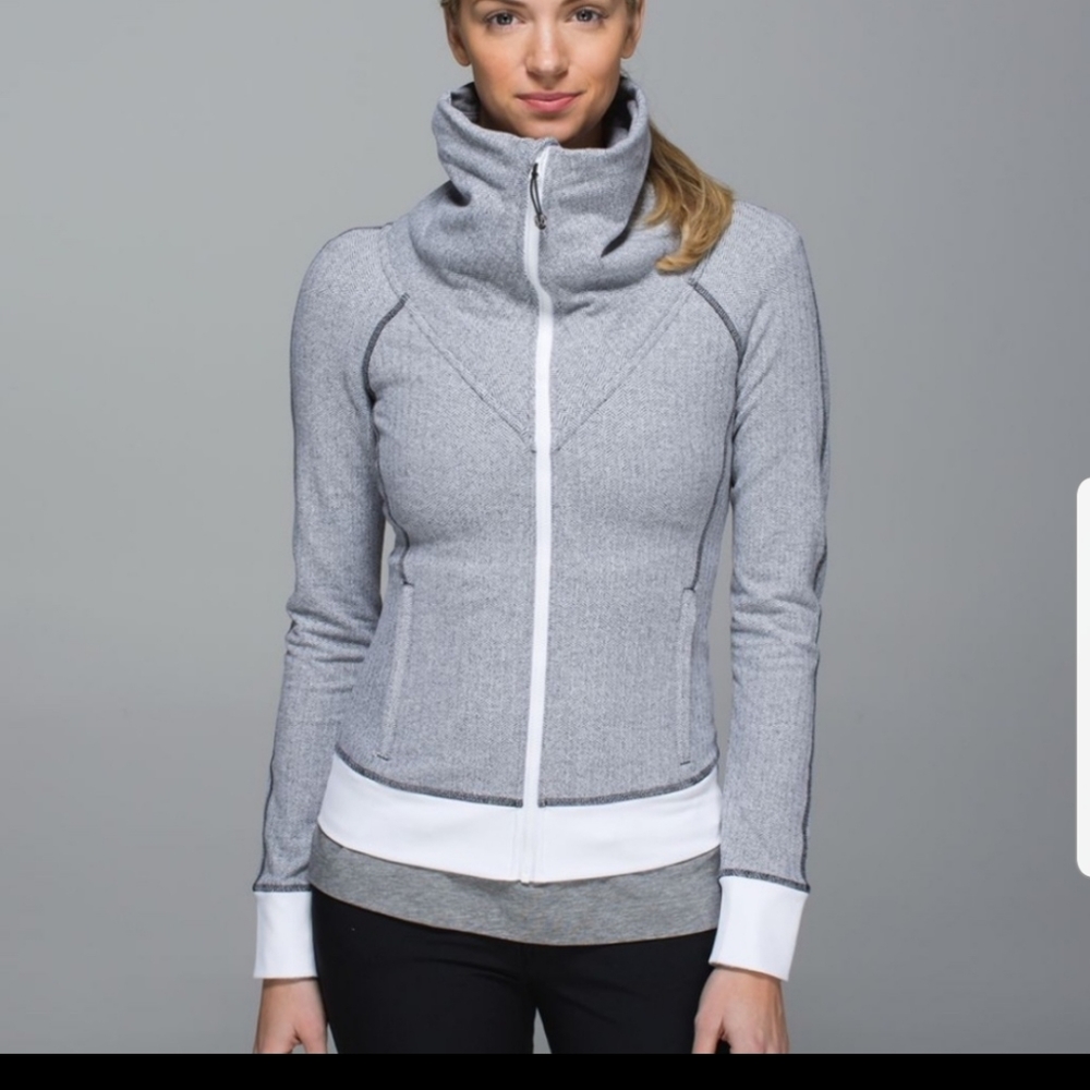 🌺Offer Lululemon Be Present Jacket